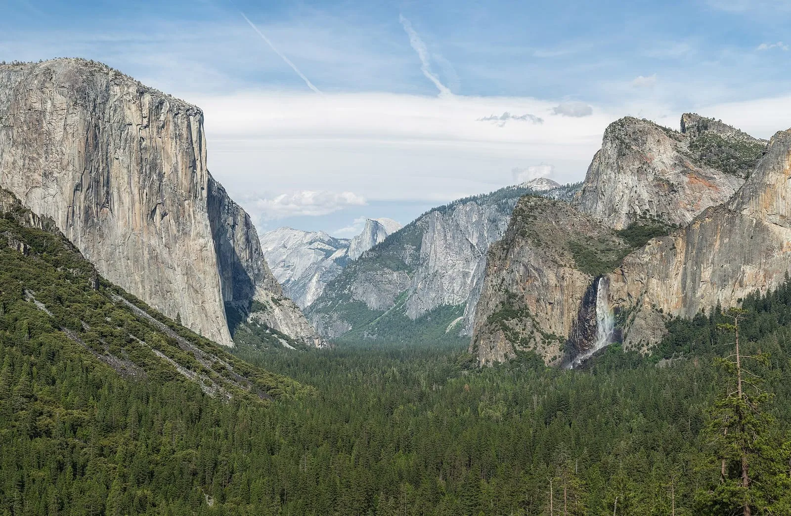 Tunnel View 全景:El Capitan、Half Dome 与 Bridalveil Fall