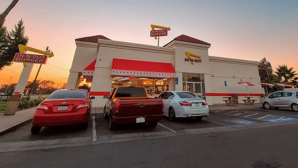 In-N-Out(Manteca)
